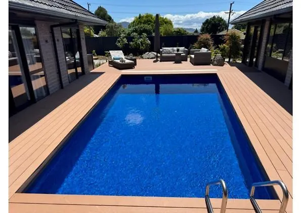 Luxury Redwoods Home With Heated Pool, Spa, Sauna Rotorua 0*,